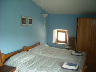 Een kleinere slaapkamer.
