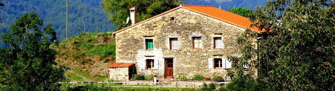 maison de Xatart is een gîte voor 8 personen bij Mas Taillet in Prats de Mollo